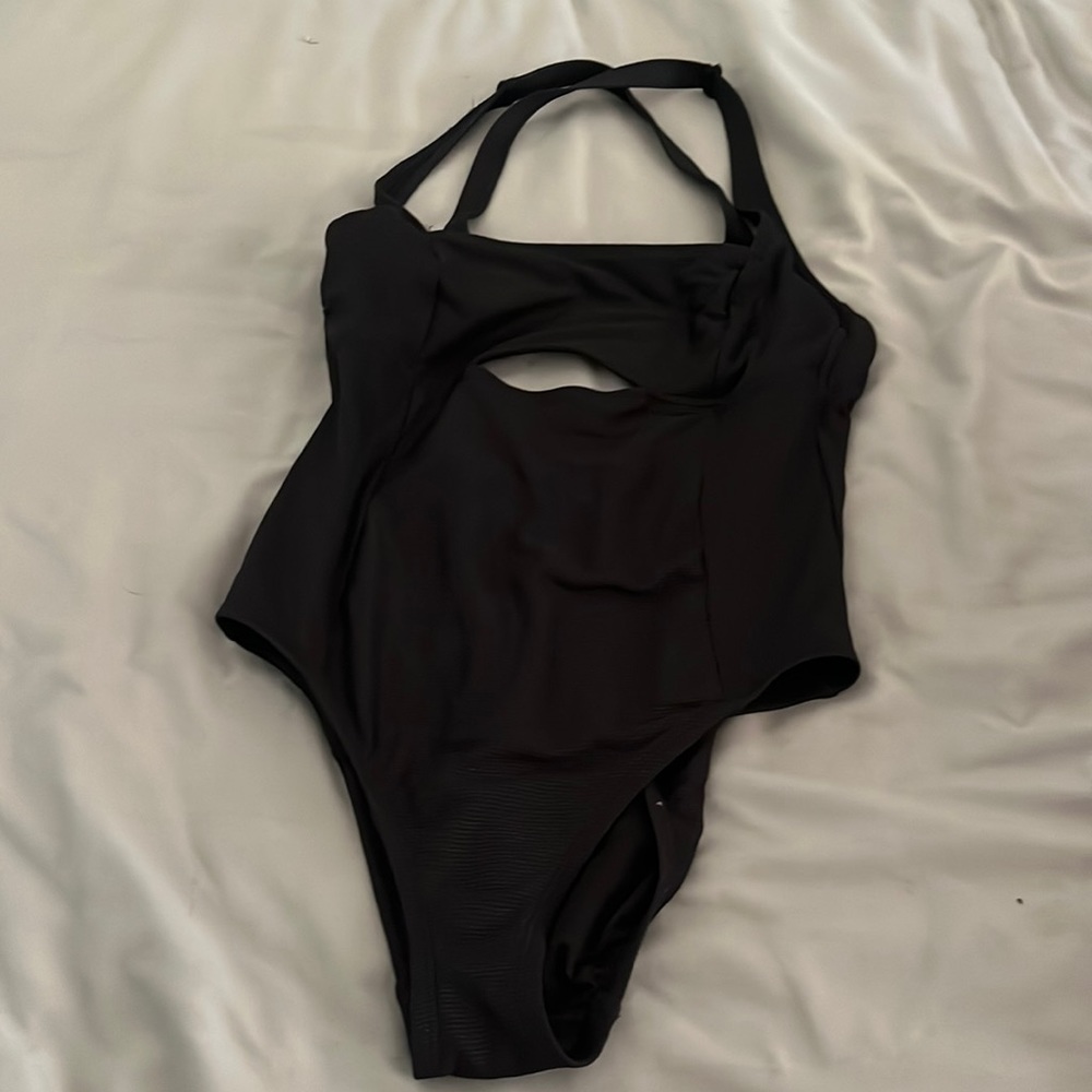 Super cute one piece bathing suit
